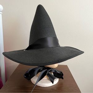 The Beheaded Everyday Bruja Hat